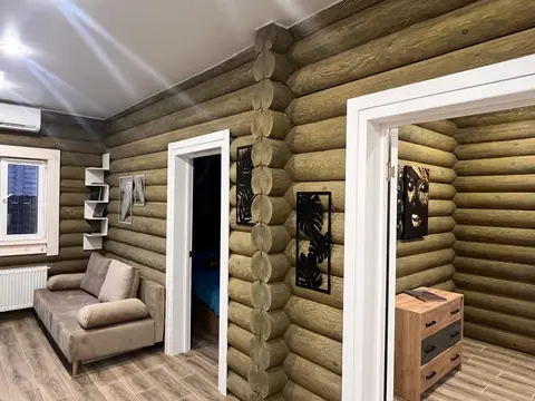 Гостиная домика из сруба
