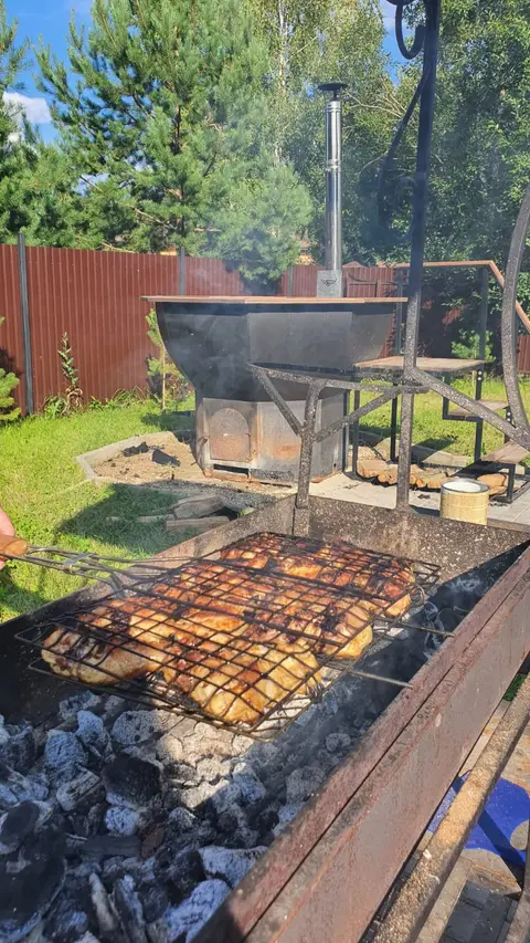 Мангальная зона у домика