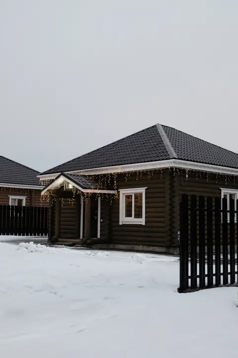 Дом из сруба зимой в «Морозко»